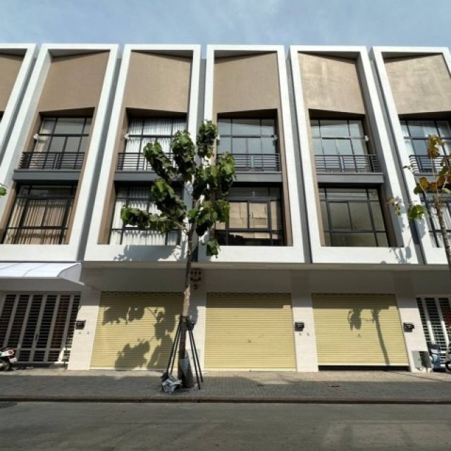 ផ្ទះអាជីវកម្មសម្រាប់ ជួល