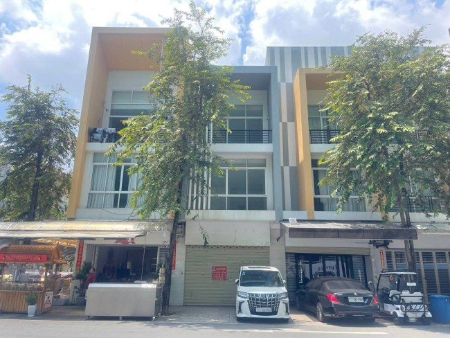 Shop house for rent in Borey Peng Huoth