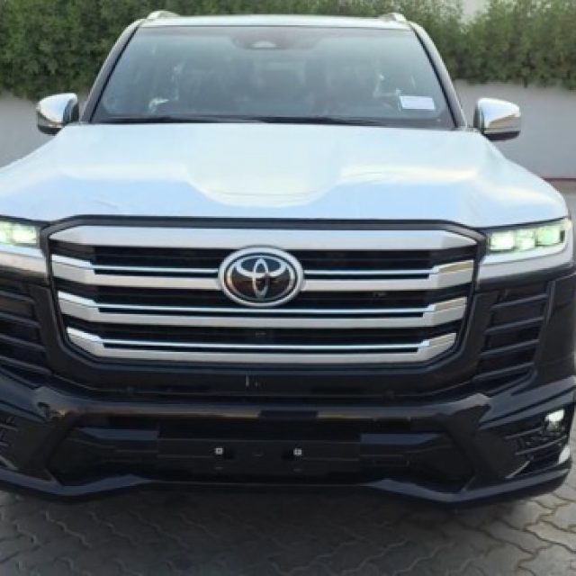 រថយន្ត Toyota Land Cruiser ឆ្នាំ២០២៤ សម្រាប់លក់