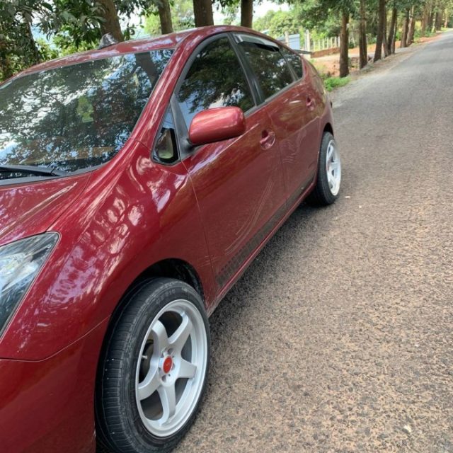 Prius 05 full option