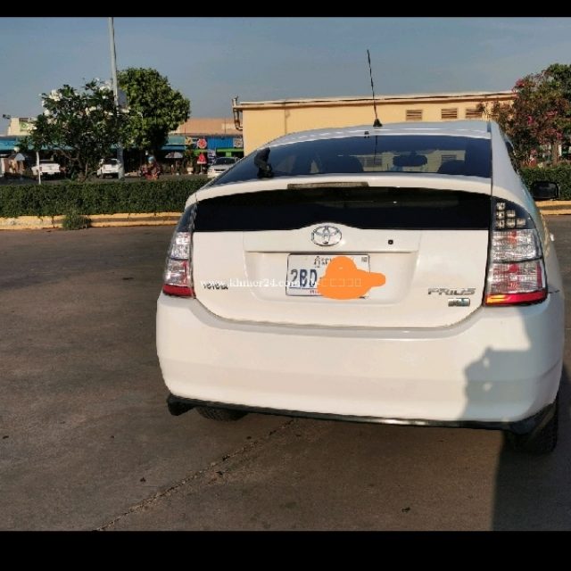 Prius 05 full option