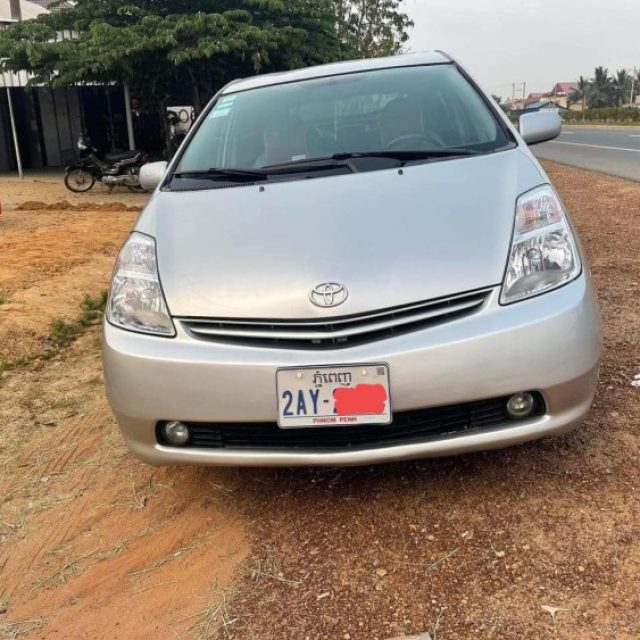 Prius 04 Full Option