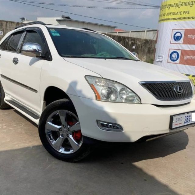 Lexus RX 330 ឆ្នាំ 05 base P1 ធានាឡានស្អាត