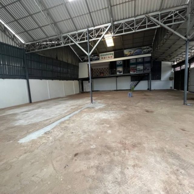ឃ្លាំងសម្រាប់ជួលនៅជិតផ្សារមីតថោន