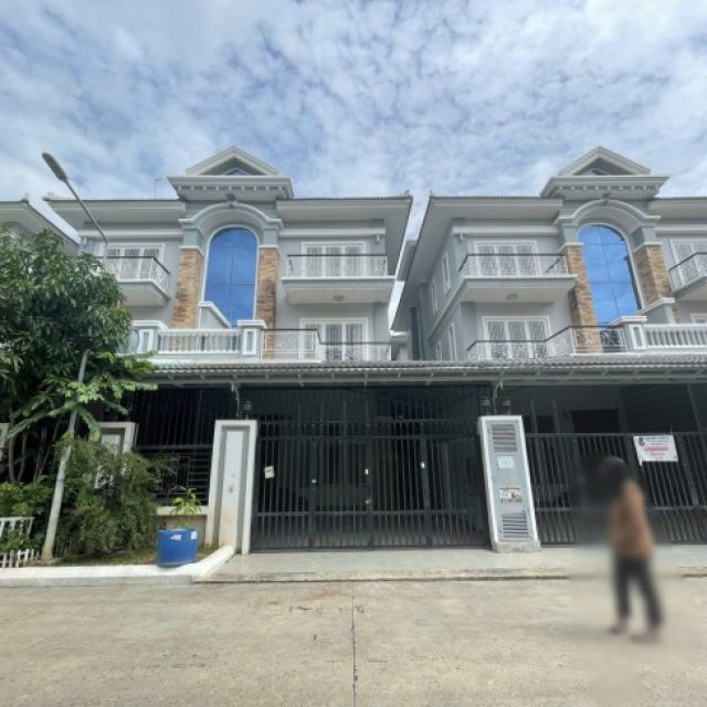 វីឡាភ្លោះ សម្រាប់លក់&ជួល