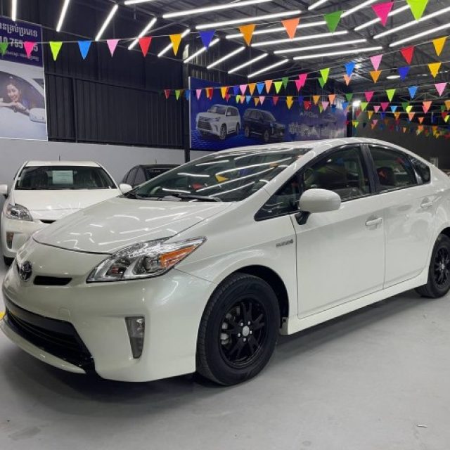 TOYOTA PRIUS 2012 WHITE OP3