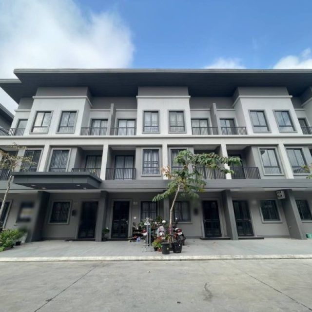 វីឡាកូនកាត់សម្រាប់លក់ នៅបុរីជីបម៉ុង 6A