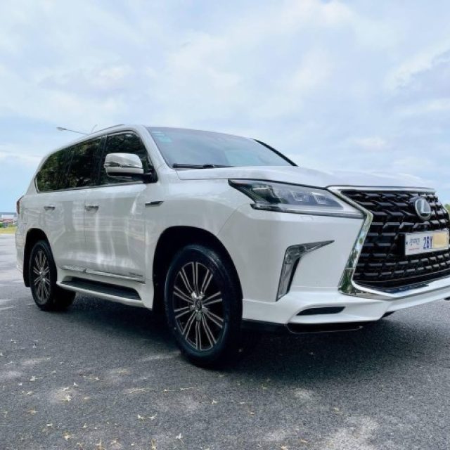 Lexus LX 570 2016