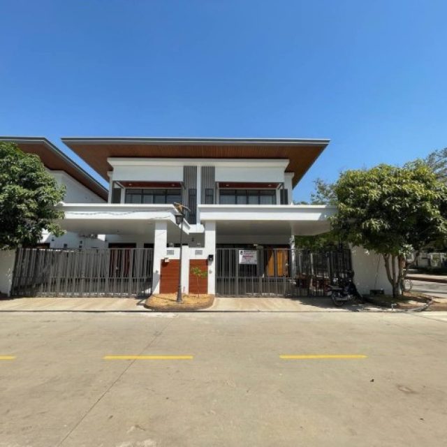 វីឡាភ្លោះសម្រាប់លក់ បុរីឌឹផ្លរ៉ា 6A