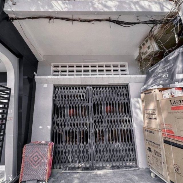 ផ្ទះអាជីវកម្មសម្រាប់ជួលនៅផ្សារអូរឡាំពិក