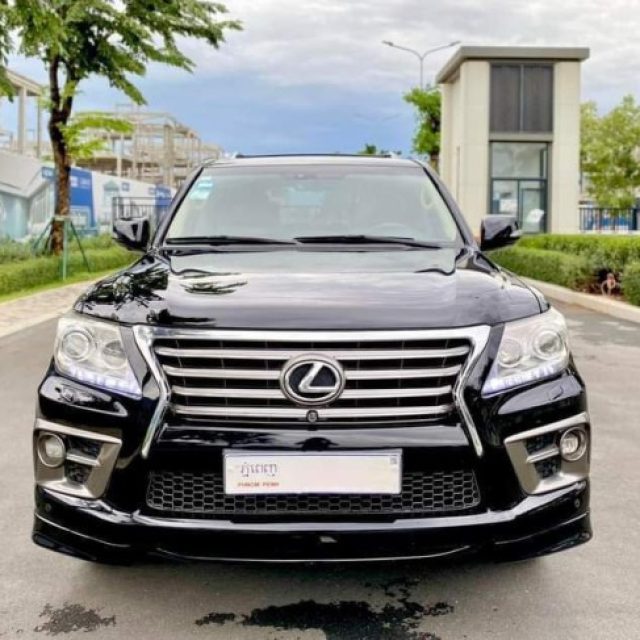 ម៉ាករថយន្ត: Lexus LX570 ( ម្ចាស់ដេីម )