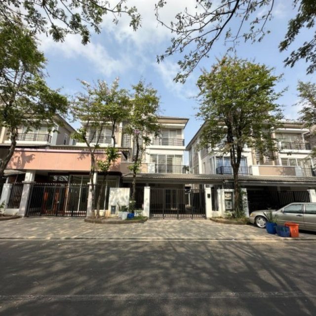 វីឡា Twin 🅰️ ជាប់ផ្លូវធំសល់ដីចំហៀង2m