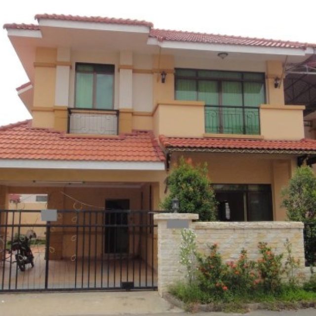 វីឡាទោលសម្រាប់ជួលនៅ ទឹកថ្លា