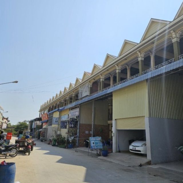 ផ្ទះលក់ជិតជីបម៉ុងផ្សារព្រៃទារ