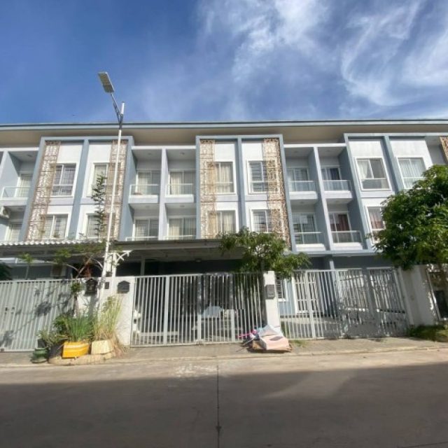 វីឡាកូនកាត់ សម្រាប់ជួល