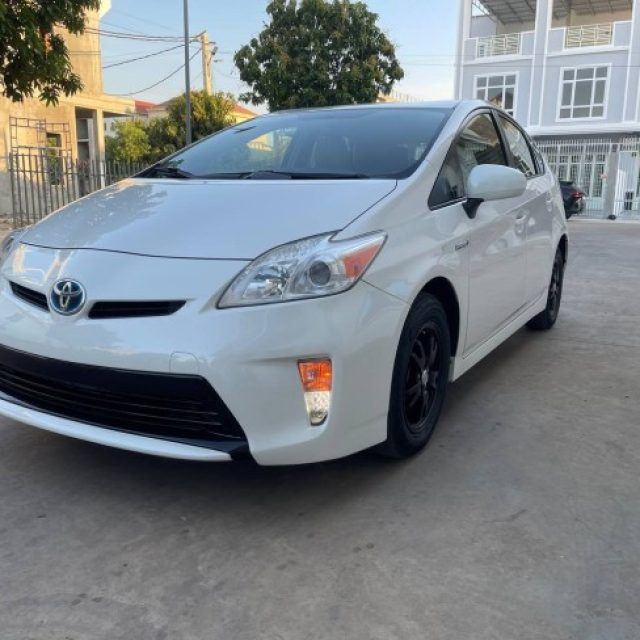 Prius 2012 Option2 ក្នុងលឿង​ ABS