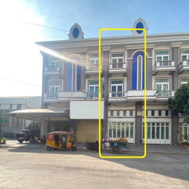 ផ្ទះល្វែងសម្រាប់ជួលនៅ បុរី រុងរឿង