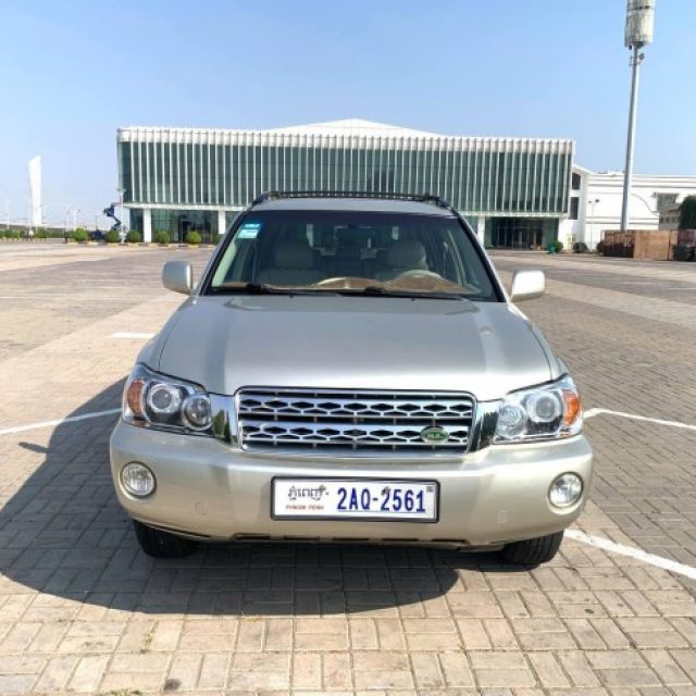 Toyota Highlander 4ម៉ាសុីន