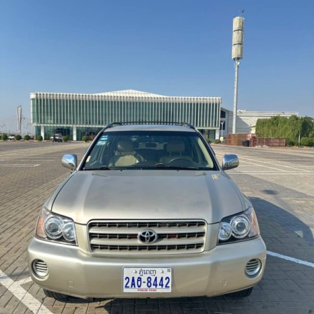 Toyota Highlander 4ម៉ាសុីន