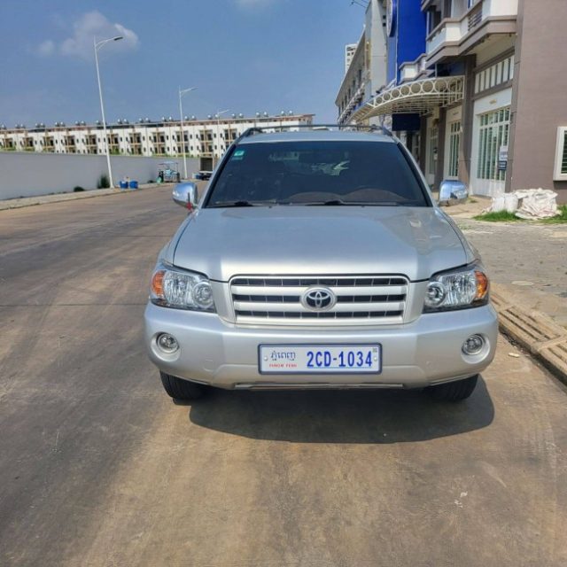 Toyota Highlander 4ម៉ាសុីន