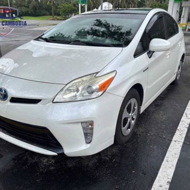 🇺🇸 2012 Prius Option 3
