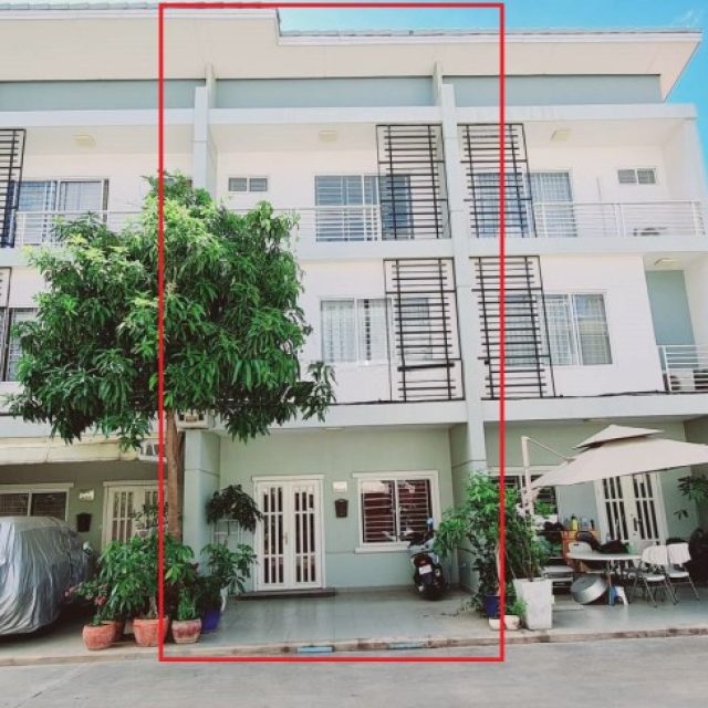 វីឡាកូនកាត់ LC2 សម្រាប់ជួល
