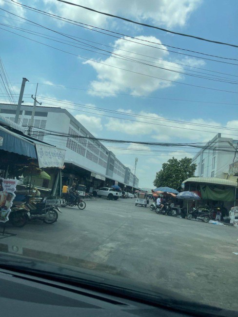 ផ្ទះរកស៊ីបាន ផ្ទះលក់ ផ្លូវផ្សារ