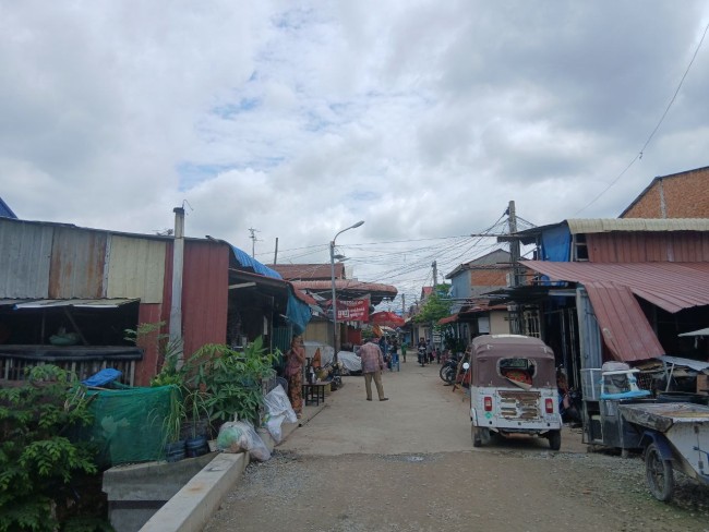 ដីជាប់ផ្សារគោករកា